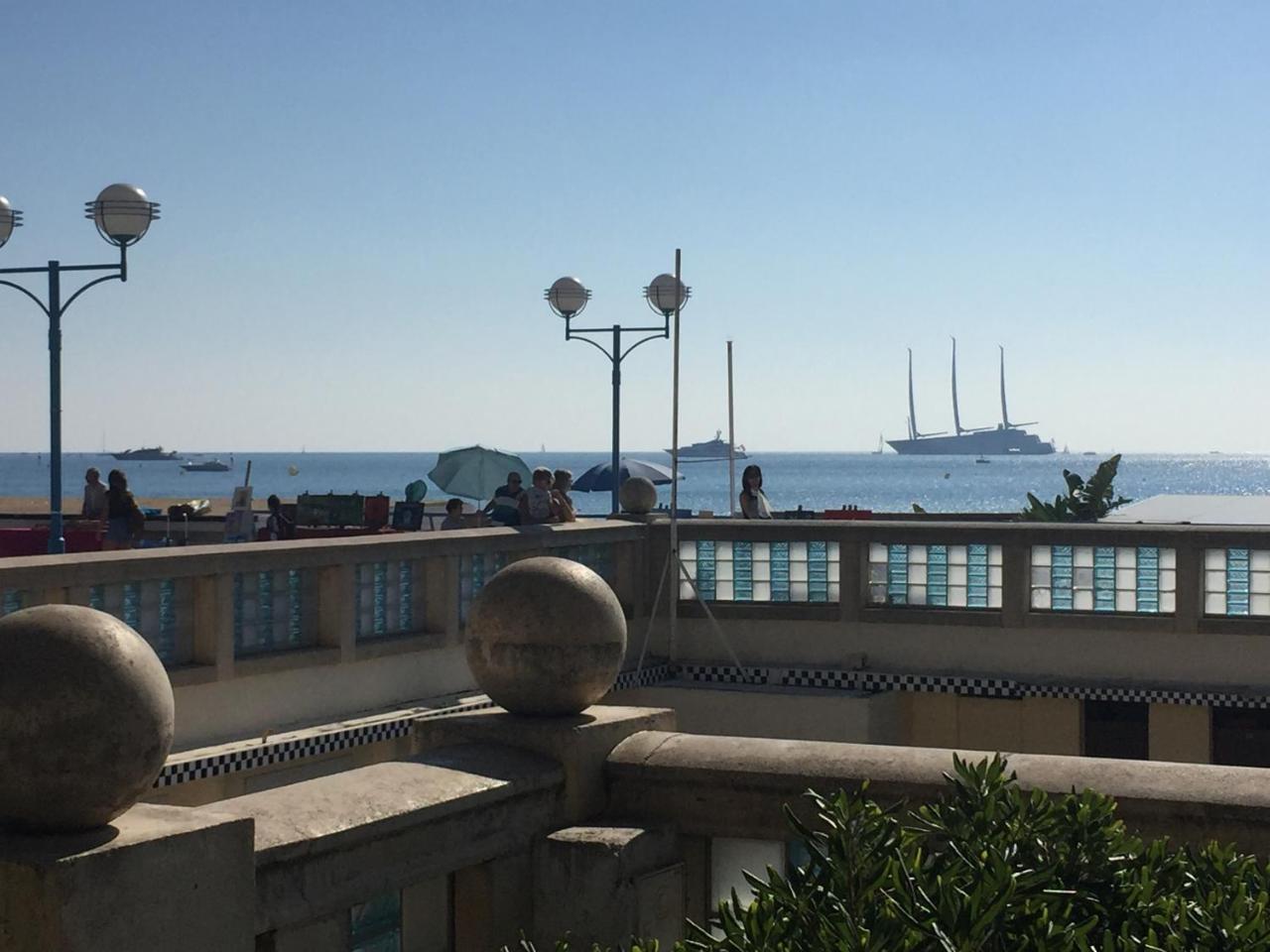Gorgeous One-Bedroom Apartment With Terrace And Sea View -Stayinantibes- Bijou Plage Exterior photo